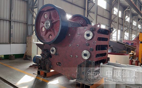 細(xì)顎式破碎機